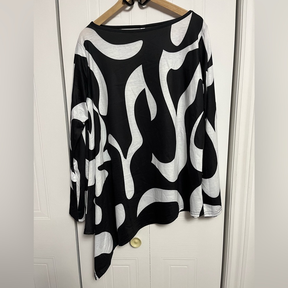 # 29- Chic Monochrome Asymmetrical Women's Tunic Top